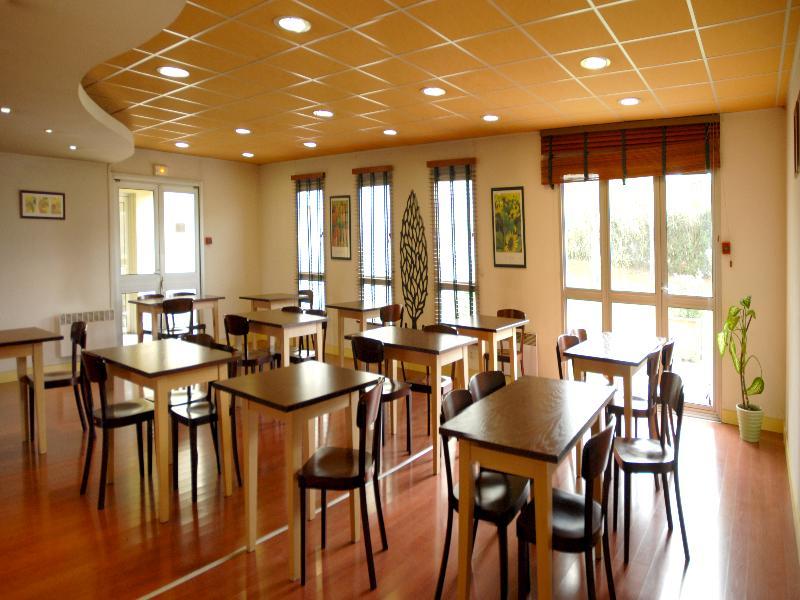 Hotelf1 Igny Massy Tgv Restoran gambar